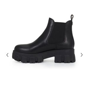 NWT Sam Edelman Black Chelsea Darielle Booties sz 6.5